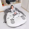 Dorimytrader Anime Totoro Bolsa de dormir macio macio de desenho animado grande sofá -cama Tatami Sagão para crianças Decoração da sala de presentes D5679071