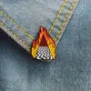 Miss Zoe Lynch STIJL Emaille Pin Twin Peaks Badge Rode Gordijn Broche PictoGrammen Джинсовые джинсы рубашка Zak Knop Pins подарок Voor Vrienden вентилятор