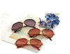 2018 Nuovi occhiali da sole del marchio Italia Donne classiche Squadra quadrata Western Style Sun Vintage Sun Designer Designer Luxury Shade Honey Glas4213506