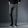 Classici pantaloni casual elastico in vita Uomo solido pantaloni degli uomini di colore Slim Fit pantaloni neri Darkgray LIGHTGRAY Maschio