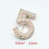 Stift broscher Nytt nummer 5 Full Crystal Brooch Rhinestone Broach för kvinnor Party Flower Number Brosches Pin Free Frakt