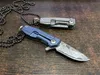 Mini Keychain Folding Kniv Damaskus stålblad TC4 Titanlegering Hantera små halsband Foldknivar