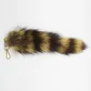 Naturlig tvättbjörn päls tail keychain america raccoon päls svans naturlig färg fullt pompom nyckelring väska charm räv päls svans charm