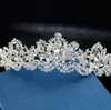 Luksusowe Kryształowe Liście Wedding Bridal Crown Tiara Serca W Kształcie Rhinestone Ślubne Ślubne Headpieces Włosy Akcesoria Złote Srebrne 1 sztuk Bezpłatny statek