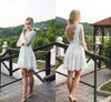 Summer Short A-Line Wedding Dresses Lace V Neck långa ärmar rygglösa brudklänningar billiga skräddarsydda bröllopsklänningar HY4162