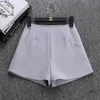 2017 nouveau été mode chaude nouvelles femmes Shorts jupes taille haute décontractée costume Shorts noir blanc femmes pantalons courts dames