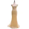 2024 Yeni Moda Gece Elbiseleri Ağır Boncuklu Şampanya Altın Omuz Derin V Derin V Yakası Balıktail Prom Elbiseler Hy015