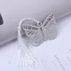 Bookmarks en métal à papillons creux avec mini cartes de vœux Tassels kawaii papeterie Pendant Mariage Favors Cadeaux LX39355879738