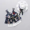新しいGirs子供服100％コットンノースリーブのフリル女の子のセット帽子の模様の夏の女の子Tシャツ+花の短い子供服セット