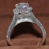 Crown Wedding Pierścień dla kobiet Oszałamiająca luksusowa biżuteria 925 Srebrna srebrna litbaire okrągłe cięcie 5a Topaz CZ Diamonque B2917059