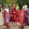 Uzun Kollu Bordo Müslüman Gelinlik Kadife Altın Dantel Aplike Yüksek Boyun Sweep Tren Bir Çizgi Duba Arapça Düğün Gelin Kıyafeti