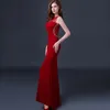 Bijou cou longue gaine robes de soirée 2019 rouge étage longueur robes de bal perlée robe de piste Photo réelle