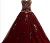 Nya riktiga bilder Bourgogne Red Gold Princess Bröllopsklänningar Sweetheart Beaded Brodery Corset Back Ball Gown Bridal Gowns Couture