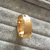 Anillo de moda de 8mm para enamorarse, color dorado, acero titanio 316L, anillos de boda para amantes de los latidos del corazón, joyería para mujeres y niñas