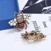 Fshion Vintage Symulowany Pearl Bee Pin Brooch Antyczne Pin Kobiety Broszka Pin Kostium Biżuteria