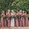 Dusty Rose Pink Bruidsmeisje Jurken Sweetheart Ruched Chiffon A-lijn Lange Maid of Honour Jurken Bruiloft Town Plus Size Beach EN2101