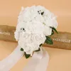 Cheap розовые пены свадьбы свадебные букеты ручной работы цветки искусственные розы свадьбы невеста, держа цветы букет брошь CPA1575