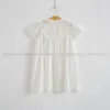 Roupas menina vestido de verão 100% algodão com decote em v manga curta rendas Oco out design menina vestido confortável.
