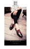 Stijlvolle puntige teen Casual Party Formele Schoenen voor Mannen Goedkope Gemengde Kleuren Lederen Tassel Loafers Heren Trouwschoenen 3 Kleuren