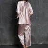 Senhoras Sexy Conjunto De Pijama De Seda De Cetim Conjunto De Pijama De Renda Longo Pijama Set Com Decote Em V Sleepwear Outono Desgaste Em Casa Desgaste Do Sono Para As Mulheres H657 Y18102205