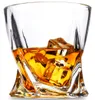 Gammaldags glasglasglas tumbler för whisky, bourbon, sprit, scotch eller annan alkohol - bekvämt, vackert, elegant