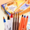 フランスのBIC、オレンジ色の古典的な、ボールペン