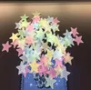 Adesivi murali Luce notturna Adesivi murali stelle Luminosi fluorescenti rimovibili Bagliore al buio Decorazioni per la casa per bambini camera da letto per bambini211f