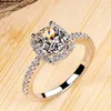 Lussuosi anelli CZ da 2 ct Anello femminile Bijoux Nuovi anelli di fidanzamento da sposa con zirconi bianchi a 4 punte per le donne