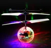 Ssensing Aircraft Fly Ball Toys Handinduktion RC Flying Lighting Crystal Ball Sensing Aircraft Toy utan fjärrkontroll1255284