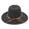 Nova Moda Unissex mistura de lã Cap Panamá Fedora Hat Aba larga Sombrero Godfather Cap Igreja Caps Banda Gangster couro com ouro Pena