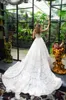 Sheer Långärmade Gorgeous Bröllopsklänningar 2022 Ny Långt tåg Vintage Lace Arabiska Dubai Brudklänningar Anpassad unik Vestido de Novia