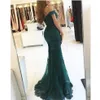 Ny designer Dark Green Off the Shoulder Sweetheart Evening Gowns Appliced ​​Pärled Short Sleeve Lace Prom Dresse HY130