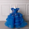 2020 Spitze Ballkleid Blumenmädchenkleider Kurzarm Königsblau Mädchen Festzug Kleider Abgestufter Tüll Kinder formelle Kleidung für Hochzeit Party