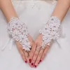 Billiga vita bröllopshandskar Beaded korta fingerlösa brudhandskar för brud Gratis frakt