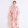 Bruiloft bruid bruidsmeisje dressoir jurk sexy zwarte vrouwen mantel zomer kimono badjas satijnen nachthemd afgedrukt home jurk m-xxl