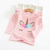 Mädchenkleidung Ins-Stil Mädchen Kinder Langarm O-Ausschnitt Stripped Unicorn Print All-Match-T-Shirt Mädchen Kind 100 % Baumwolle bequemes T-Shirt