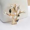 Broches de árbol grande dorados para mujer, accesorios de perlas, plantas de cristal, alfileres esmaltados, broche de solapa con diamantes de imitación, joyería