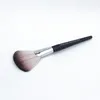 PRO Featherweight Fan Brush # 92 - Soft Hair for Powder أو Shimmer Finish - خلاط مكياج Beauty Beauty