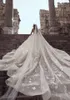 Lyxiga Långärmade Bollkakor Bröllopsklänningar Beaded 3D Blommorapparat Saudiarabien Lace Bridal Gowns 2021 Plus Storlek Bröllopsklänning