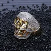 Hommes 18 carats plaqué or jaune crâne personnalisé pavé d'or CZ Bling Bling bague diamants simulés complets Micro Pave Set pierres anneaux Hip Hop