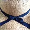 Vente en gros femmes été chapeaux de soleil avec nœud papillon large bord chapeaux paille Falbala plage chapeaux fille beau cadeau livraison gratuite