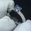 Шарм Леди кольцо стерлингового серебра 925 пасьянс 0.5 ct Алмаз Cz камень партия обручальное кольцо для женщин свадебные ювелирные изделия