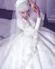 Fabuloso muçulmana vestidos de casamento Saudita Beads Lace apliques de manga comprida vestido de baile vestido de casamento surpreendente glamoroso princesa vestido de casamento