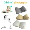 新生児の赤ちゃん写真小道具アクセサリーくさびの形のポーズ枕のインフルなバタフライクッション写真のプロップ