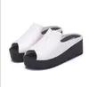 Sommar kilar Läder Sandaler Kvinnor Slippers Scarpe Donna Pantoufle Femme Designer High Heel Mules Skor Kvinnor Mode Slides