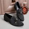 Sparkly Black Rhinestones Mens Designer Skor Beaded Äkta Läder Män Bröllop Sko Pekade Toe Mens Casual Studded Loafers