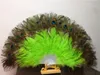 15.7 "（40cm）28骨孔雀のファンプラスチック製の譜表羽のファン衣装のダンスパーティーの装飾的なハンドヘルド折りたたみファン11色選択