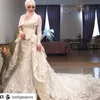 Abiti da sposa glamour dell'Arabia Saudita Abito da sposa a sirena a maniche lunghe con applicazioni di pizzo con perline e abito da sposa musulmano di moda 2018