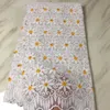 5 Yards/Stück Wunderschöner französischer Netzstoff mit weißer Blume und schwarzer Stickerei und Perlen, afrikanische Netzspitze für Kleid BN89-2