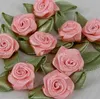300 stks / partij kleine satijnen lint rozenknoppen verfraaiingen bruiloft decoratieve bloemen 27 kleuren om te kiezen kleur packet maat